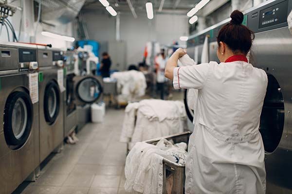 Riesgos ergonómicos en lavanderías ¿los conoces?
