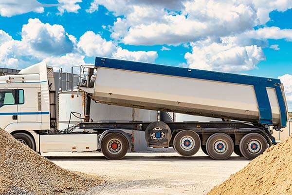 Semirremolques basculantes: seguridad en la utilización