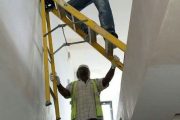 La NO seguridad en el trabajo: escaleras manuales