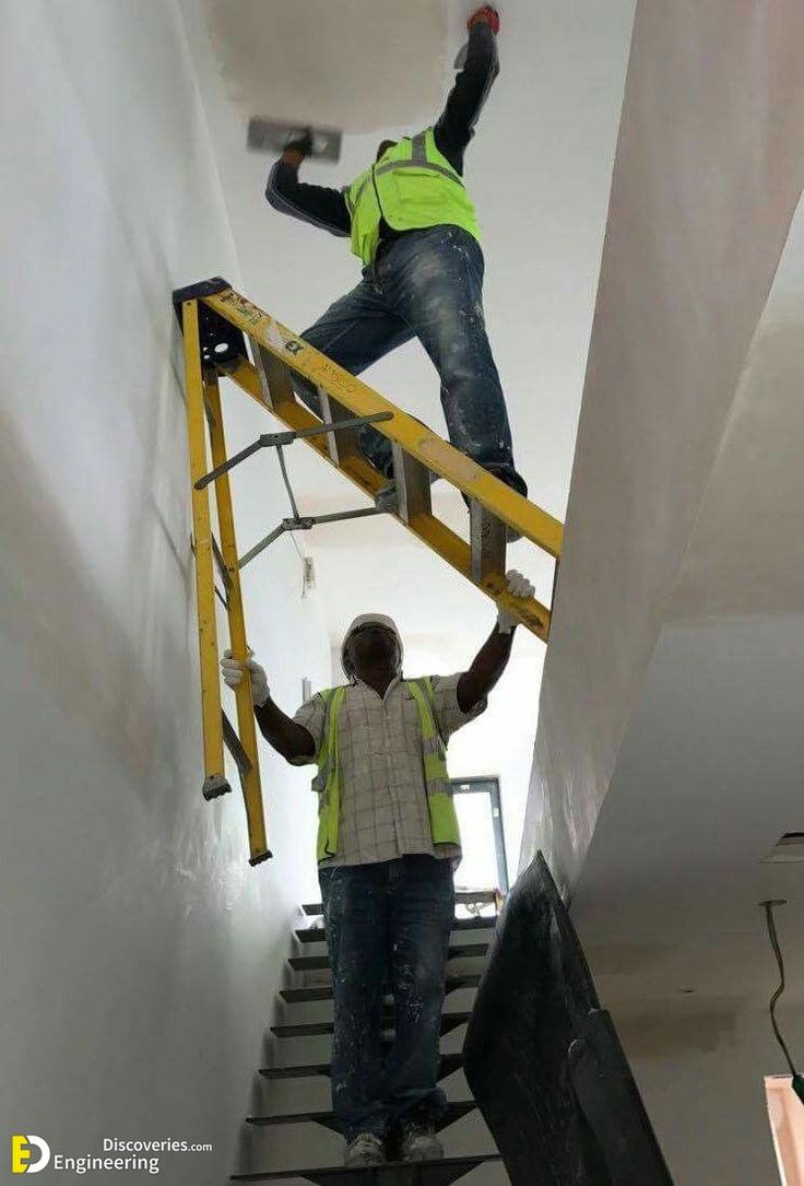 La NO seguridad en el trabajo: escaleras manuales