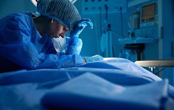 Riesgos de la Turnicidad Laboral sobre la Salud del Personal Sanitario: Revisión Bibliográfica