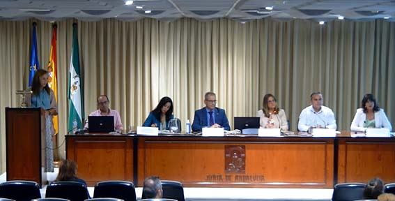 Imagen_de_los_ponentes_participantes_en_la_mesa copia