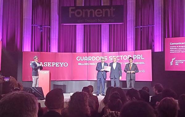 Asepeyo premio comunicación en los galardones de Foment del Treball